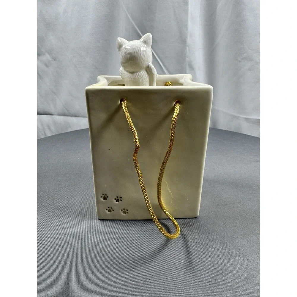 Porcelain Cat Bag w/gold paws‎ w/Cat peeking out Cute!